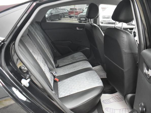 Hyundai Solaris II с пробегом 2017 года, цена 949 000 рублей, 142145 км, седан, Автокод Объявления