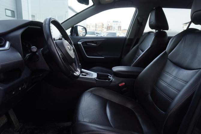 Toyota RAV4 V (XA50) с пробегом 2019 года, цена 2 945 000 рублей, 181014 км, внедорожник, Автокод Объявления