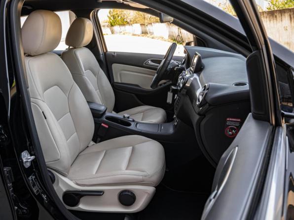 Mercedes-Benz B-Класс II (W246) с пробегом 2013 года, цена 1 945 000 рублей, 53468 км, хэтчбек, Автокод Объявления