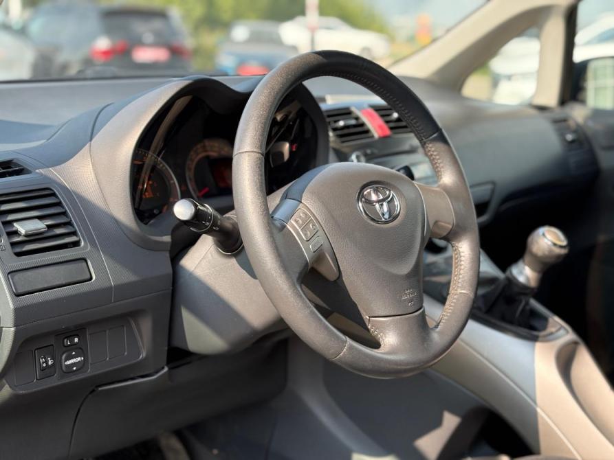 Toyota Auris I Набережные Челны  - изображение 13