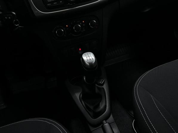 Renault Logan II Рестайлинг с пробегом 2021 года, цена 1 290 000 рублей, 47851 км, седан, Автокод Объявления