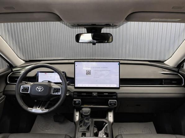 Toyota RAV4 V (XA50) с пробегом 2025 года, цена 3 877 000 рублей, 15000 км, внедорожник, Автокод Объявления