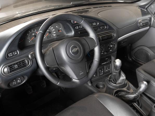 Chevrolet Niva I Рестайлинг с пробегом 2015 года, цена 668 500 рублей, 81657 км, внедорожник, Автокод Объявления