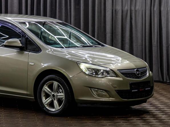 Opel Astra J с пробегом 2011 года, цена 695 000 рублей, 177324 км, хэтчбек, Автокод Объявления