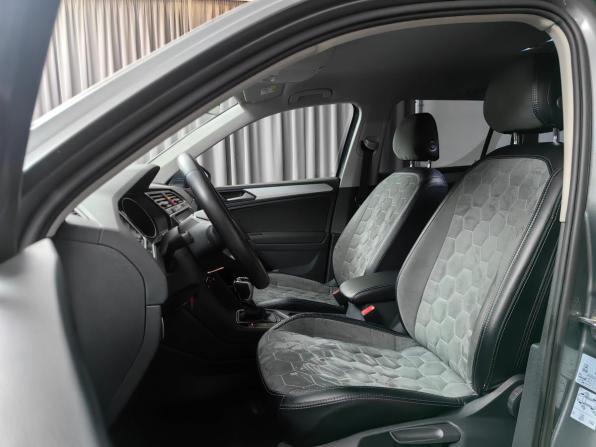 Volkswagen Tiguan II Рестайлинг с пробегом 2021 года, цена 2 699 000 рублей, 75003 км, внедорожник, Автокод Объявления