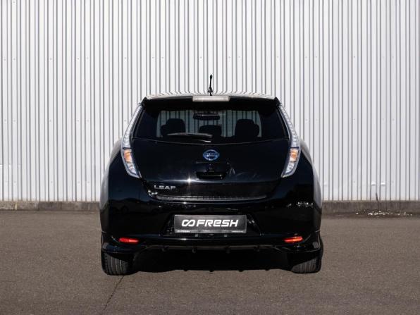 Nissan Leaf I (ZE0/AZE0) с пробегом 2015 года, цена 1 170 000 рублей, 139852 км, хэтчбек, Автокод Объявления