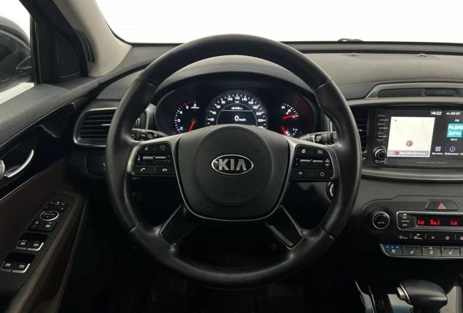 Kia Sorento II Рестайлинг с пробегом 2018 года, цена 2 150 000 рублей, 279345 км, внедорожник, Автокод Объявления