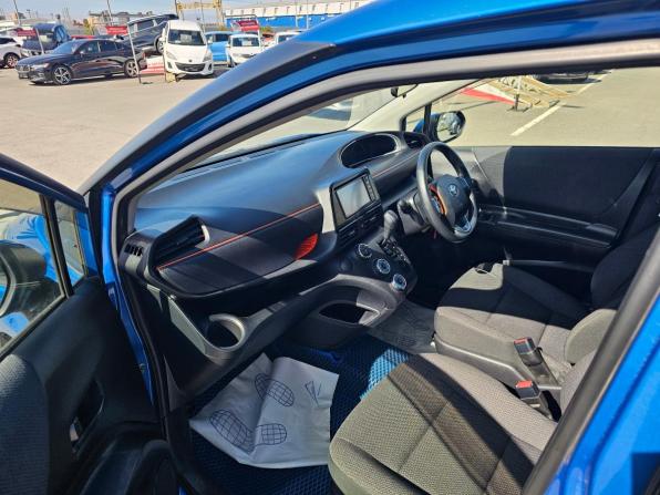 Toyota Sienta II с пробегом 2017 года, цена 1 449 000 рублей, 84924 км, минивэн, Автокод Объявления