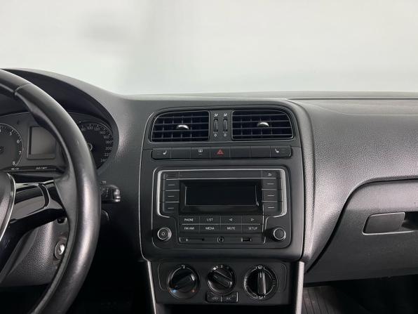 Volkswagen Polo V Рестайлинг с пробегом 2018 года, цена 1 199 000 рублей, 95000 км, седан, Автокод Объявления