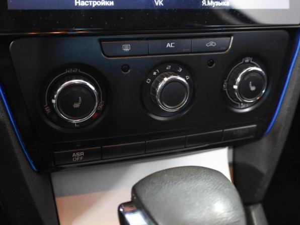 Skoda Octavia II (A5) Рестайлинг с пробегом 2010 года, цена 699 000 рублей, 249346 км, лифтбек, Автокод Объявления