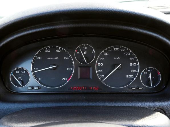 Peugeot 607 I с пробегом 2000 года, цена 259 000 рублей, 259070 км, седан, Автокод Объявления