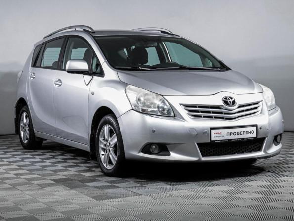 Toyota Verso I с пробегом 2010 года, цена 900 000 рублей, 276015 км, компактвэн, Автокод Объявления