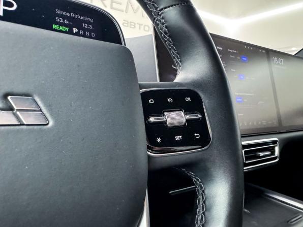 Li Auto (Lixiang) L9 I Рестайлинг с пробегом 2024 года, цена 7 700 000 рублей, 17916 км, внедорожник, Автокод Объявления