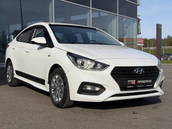 Hyundai Solaris II с пробегом 2017 года, цена 1 235 000 рублей, 128500 км, седан, Автокод Объявления
