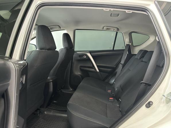 Toyota RAV4 IV (XA40) Рестайлинг с пробегом 2016 года, цена 2 340 000 рублей, 105994 км, внедорожник, Автокод Объявления