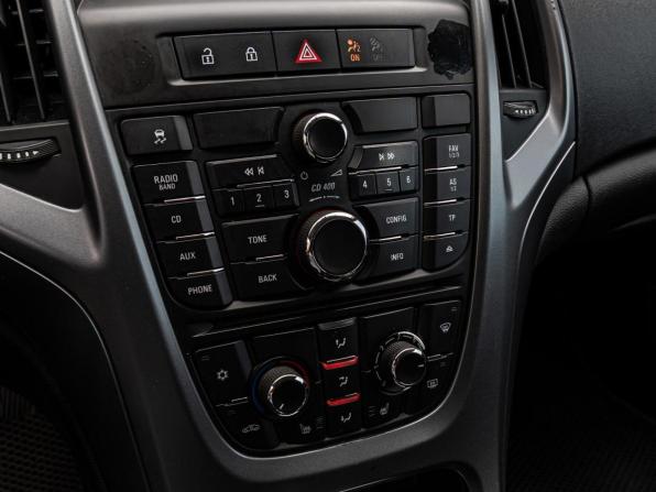 Opel Astra J Рестайлинг с пробегом 2013 года, цена 790 000 рублей, 215279 км, хэтчбек, Автокод Объявления