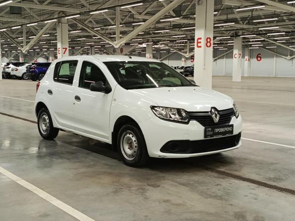 Renault Sandero II с пробегом 2018 года, цена 865 000 рублей, 72985 км, хэтчбек, Автокод Объявления