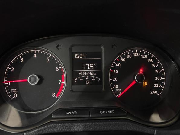 Volkswagen Polo V с пробегом 2015 года, цена 725 000 рублей, 209340 км, седан, Автокод Объявления