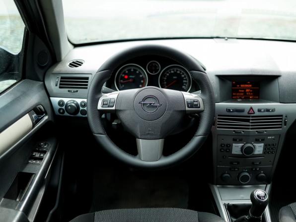 Opel Astra H с пробегом 2006 года, цена 429 000 рублей, 267253 км, хэтчбек, Автокод Объявления