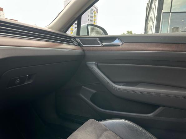 Volkswagen Passat B8 с пробегом 2015 года, цена 1 650 000 рублей, 235001 км, седан, Автокод Объявления