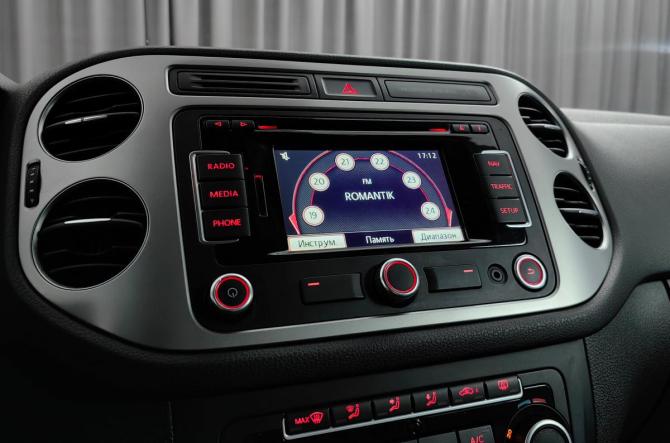Volkswagen Tiguan I Рестайлинг с пробегом 2013 года, цена 989 000 рублей, 221852 км, внедорожник, Автокод Объявления
