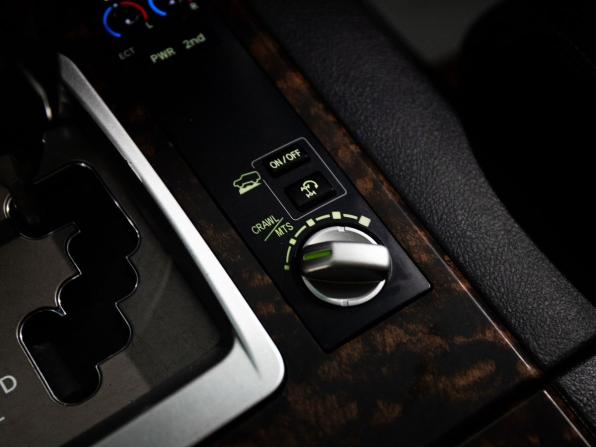 Toyota Land Cruiser 200 Series Рестайлинг 1 с пробегом 2014 года, цена 3 565 000 рублей, 407976 км, внедорожник, Автокод Объявления
