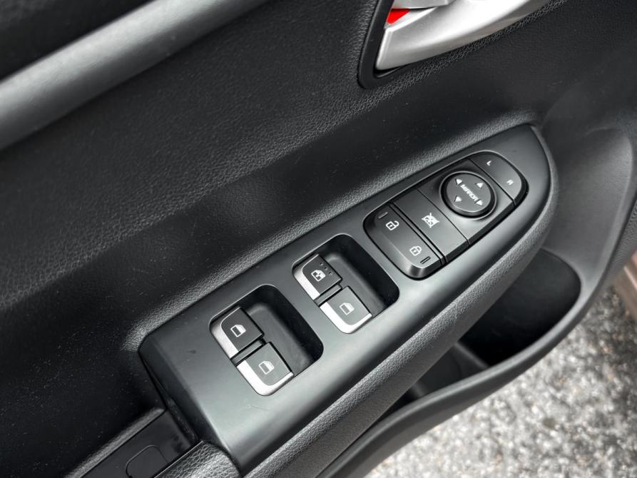 Kia Rio IV Санкт-Петербург  - изображение 8
