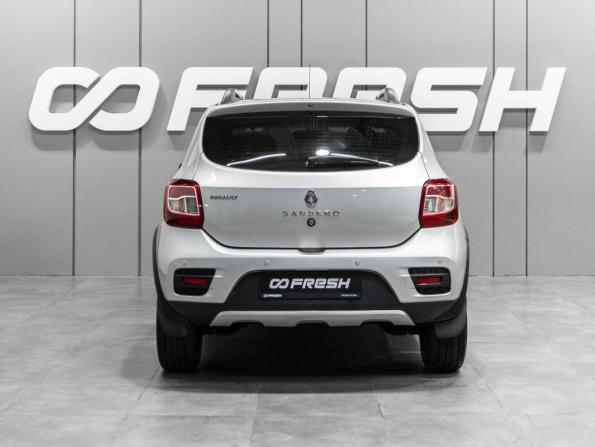 Renault Sandero II с пробегом 2017 года, цена 1 050 000 рублей, 124495 км, хэтчбек, Автокод Объявления