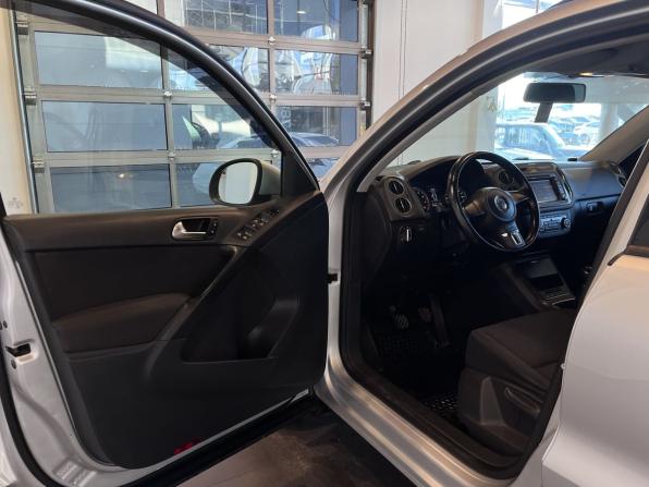 Volkswagen Tiguan I Рестайлинг с пробегом 2011 года, цена 1 220 000 рублей, 118888 км, внедорожник, Автокод Объявления