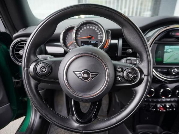 Mini Hatch III (F55/F56) Рестайлинг с пробегом 2021 года, цена 2 050 000 рублей, 172854 км, хэтчбек, Автокод Объявления