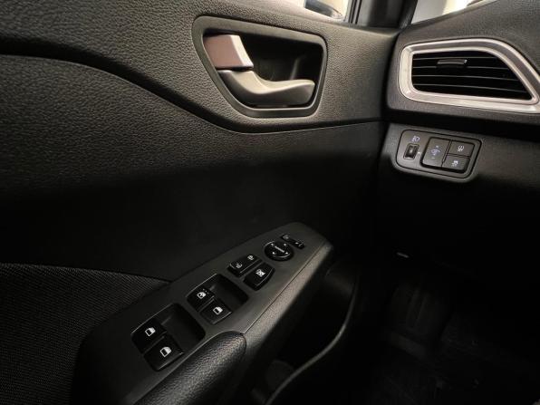 Hyundai Solaris II с пробегом 2019 года, цена 1 440 000 рублей, 106148 км, седан, Автокод Объявления