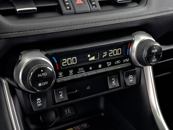 Toyota RAV4 V (XA50) с пробегом 2023 года, цена 3 900 000 рублей, 9207 км, внедорожник, Автокод Объявления