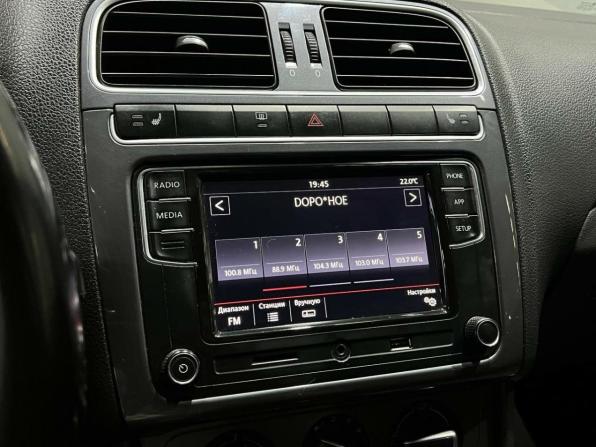 Volkswagen Polo V Рестайлинг с пробегом 2018 года, цена 1 090 000 рублей, 156136 км, седан, Автокод Объявления
