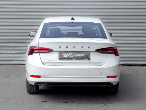 Skoda Octavia IV (A8) с пробегом 2021 года, цена 2 355 000 рублей, 43099 км, лифтбек, Автокод Объявления