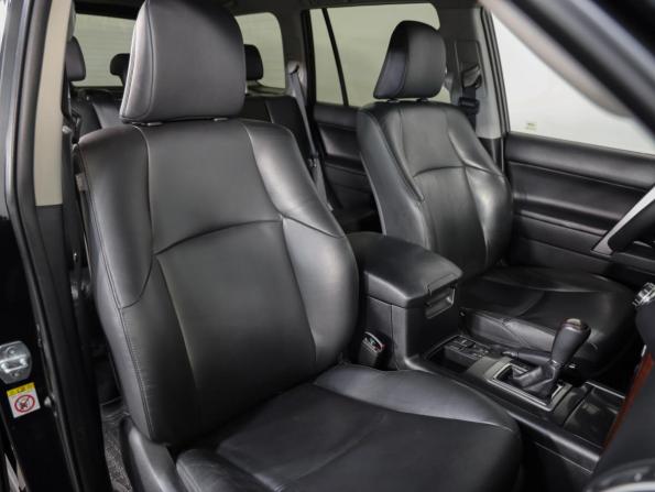 Toyota Land Cruiser Prado 150 Series Рестайлинг 1 с пробегом 2014 года, цена 3 349 000 рублей, 176492 км, внедорожник, Автокод Объявления