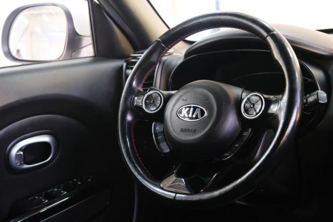 Kia Soul II Рестайлинг с пробегом 2018 года, цена 1 649 000 рублей, 151000 км, хэтчбек, Автокод Объявления