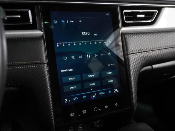 JAC J7 I с пробегом 2023 года, цена 1 379 000 рублей, 69463 км, лифтбек, Автокод Объявления