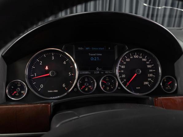 Volkswagen Touareg I Рестайлинг с пробегом 2009 года, цена 1 249 000 рублей, 229389 км, внедорожник, Автокод Объявления