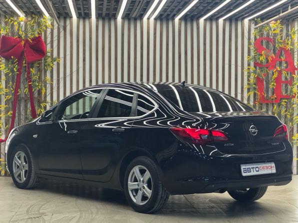 Opel Astra J Рестайлинг с пробегом 2013 года, цена 795 000 рублей, 185447 км, седан, Автокод Объявления