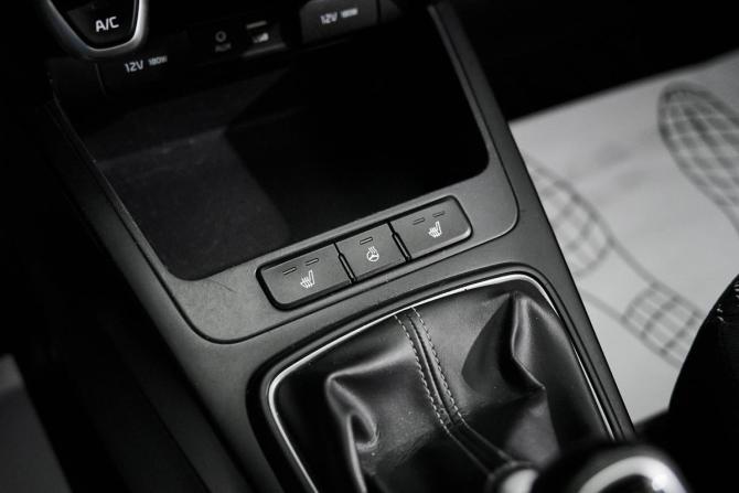 Kia Rio IV с пробегом 2018 года, цена 895 000 рублей, 113972 км, седан, Автокод Объявления