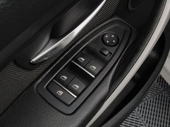 BMW 3 серии VI (F3x) Рестайлинг с пробегом 2016 года, цена 1 649 000 рублей, 255000 км, седан, Автокод Объявления