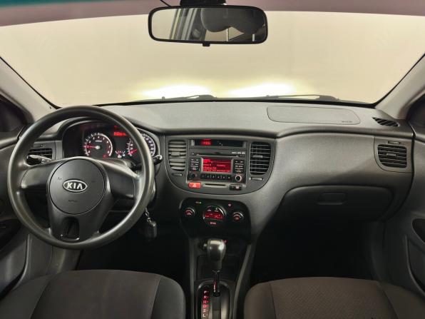 Kia Rio II Рестайлинг с пробегом 2010 года, цена 450 000 рублей, 328675 км, седан, Автокод Объявления