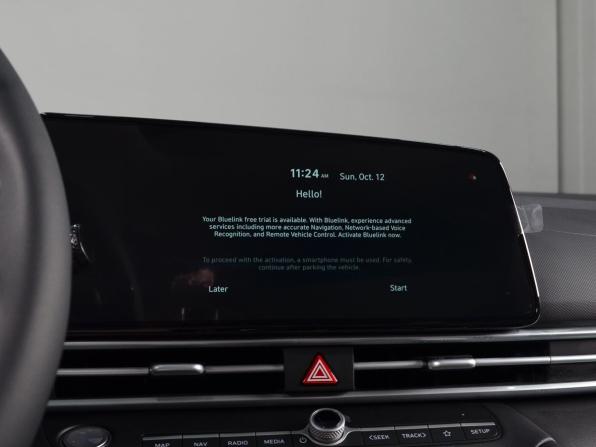 Hyundai Elantra VII (CN7) Рестайлинг с пробегом 2025 года, цена 2 599 995 рублей, 14 км, седан, Автокод Объявления