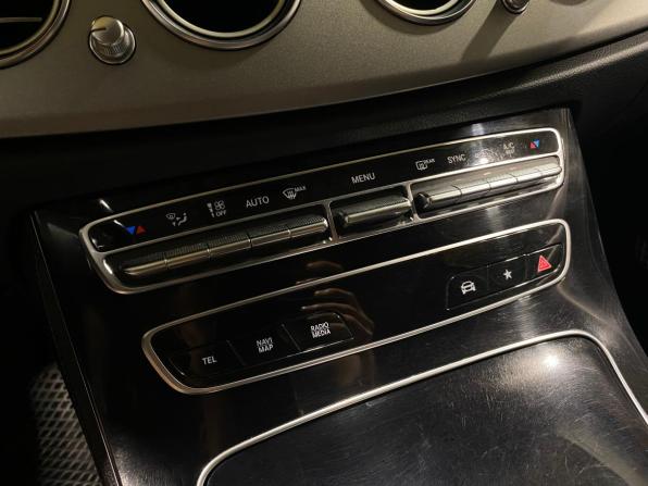 Mercedes-Benz E-Класс V (W213 S213 C238) Рестайлинг с пробегом 2021 года, цена 2 785 000 рублей, 234707 км, седан, Автокод Объявления