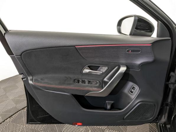 Mercedes-Benz A-Класс IV (W177) с пробегом 2019 года, цена 2 400 000 рублей, 82781 км, седан, Автокод Объявления