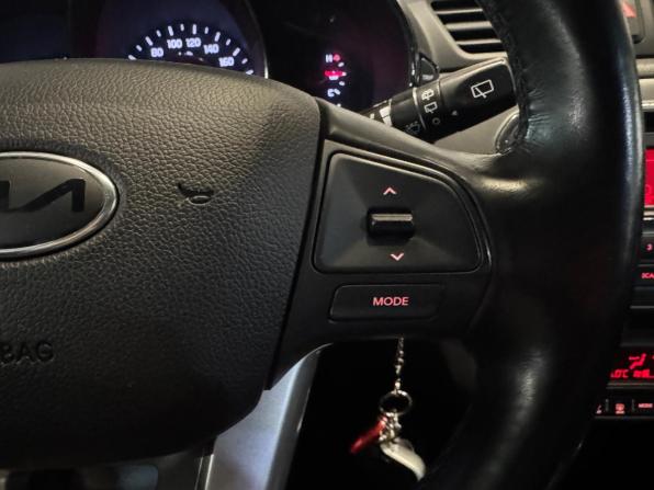 Kia Rio III с пробегом 2013 года, цена 859 000 рублей, 114456 км, хэтчбек, Автокод Объявления