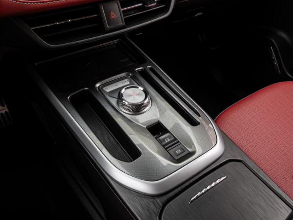 Haval Jolion I Рестайлинг с пробегом 2024 года, цена 1 920 000 рублей, 61547 км, внедорожник, Автокод Объявления