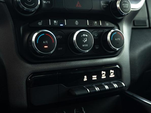 Ram 1500 V с пробегом 2021 года, цена 5 400 000 рублей, 105868 км, offers.body_type.unknown, Автокод Объявления