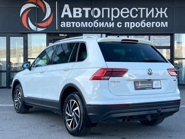 Volkswagen Tiguan II с пробегом 2018 года, цена 2 148 000 рублей, 177415 км, внедорожник, Автокод Объявления