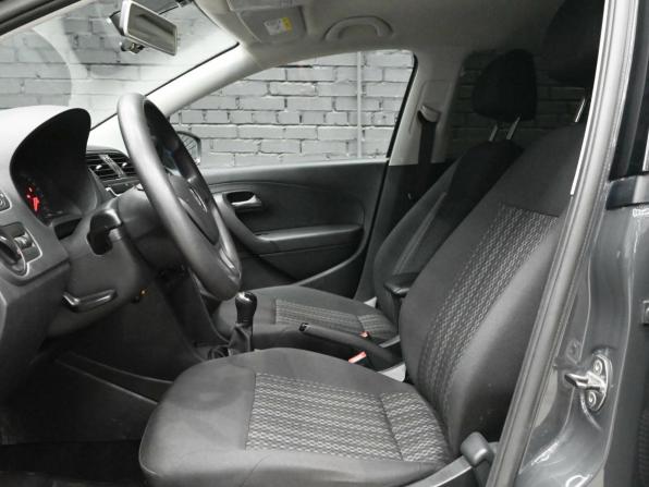 Volkswagen Polo V Рестайлинг с пробегом 2017 года, цена 1 240 000 рублей, 75550 км, седан, Автокод Объявления